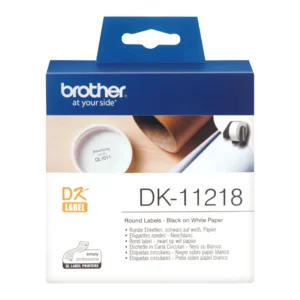 حبر بكرة ملصقات أصلية Brother DK-11218 – أسود على أبيض، ملصق دائري بقطر 24 مم